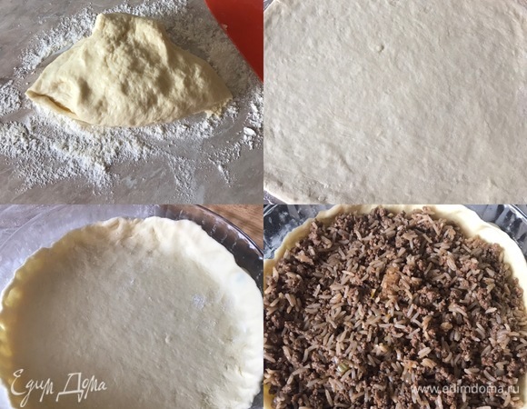 Духовку разогреть до 180°C. Тесто достать из холодильника, рабочую поверхность присыпать мукой и разделить тесто на две части. Раскатать одну часть, переложить в форму, распределить мясную начинку.