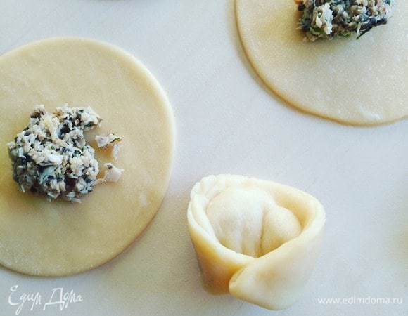 Концы скрепляем вместе.