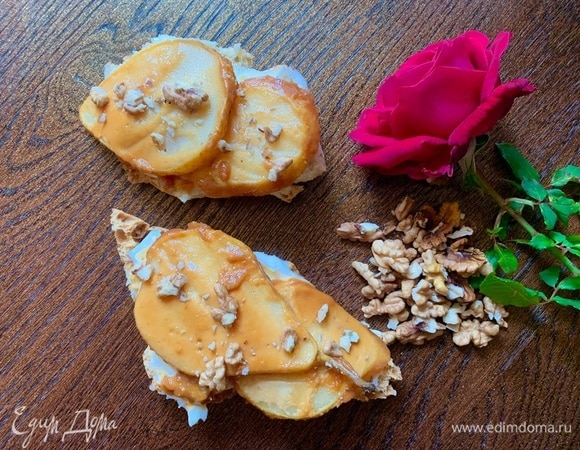 Можно подавать сразу или охладить в холодильнике.