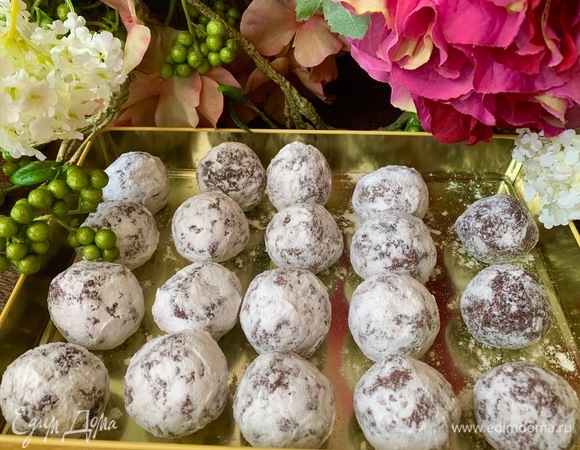 Можно подавать сразу, а можно сначала охладить в холодильнике.