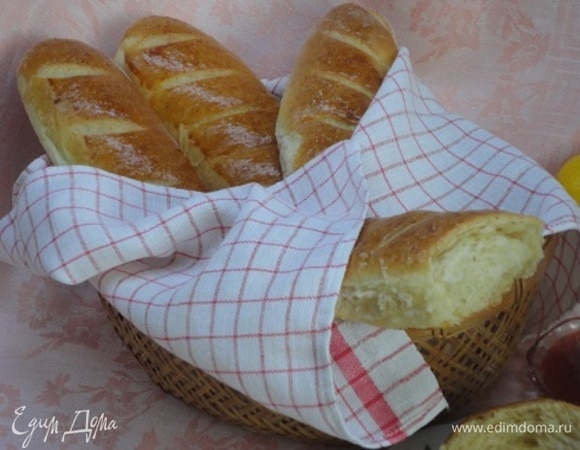 Выпекать 20–25 минут. Остудить на решетке, прикрыв полотенцем, в течение 3 часов минимум.