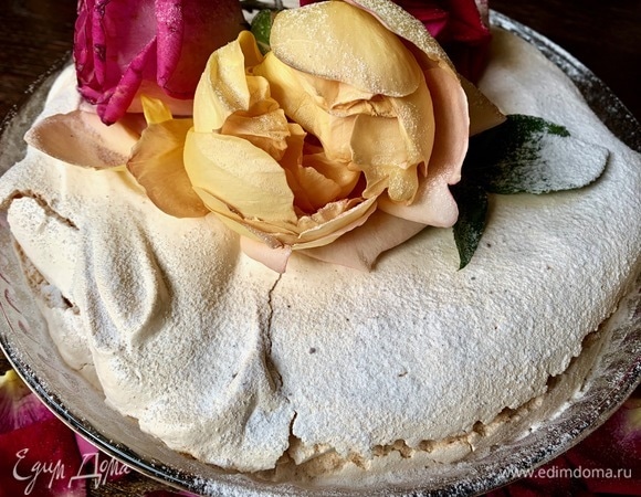 Можно припудрить сахарной пудрой по желанию.