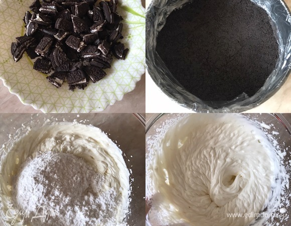 Для начинки печенье крупно порубить. Достать форму из холодильника и застелить бортики пищевой пленкой. Сливочный сыр комнатной температуры хорошо взбить, добавить сахарную пудру, ванильный сахар и еще раз хорошо взбить.