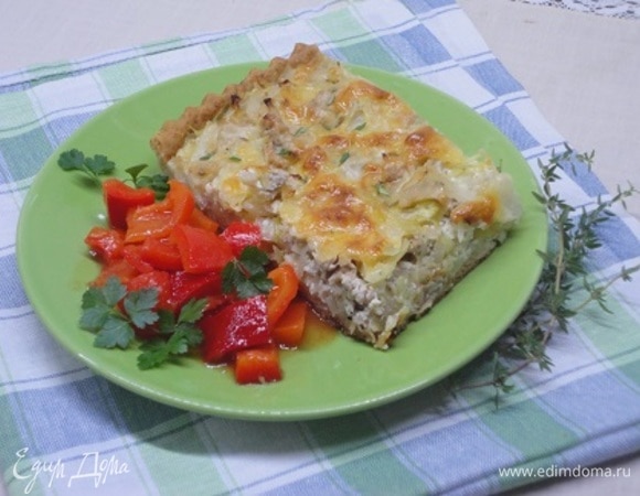 Немного остудить и подавать с салатом или домашними заготовками.