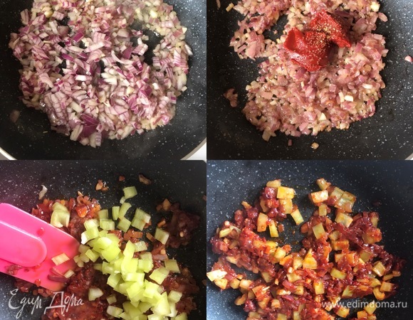 В сковороде потушить лук и два зубчика чеснока. Добавить томатную пасту, сахар и еще немного потушить. Потом добавить болгарский перец, потушить еще немного.
