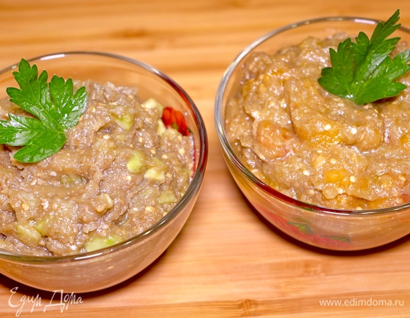 Эта икра подойдет практически к любому мясу или гарниру, а еще лучше взять ее с собой на природу и подать к шашлычкам. Всем заранее приятного аппетита!