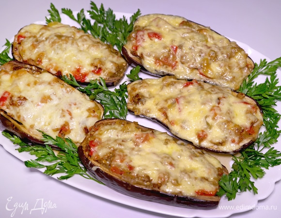 Блюдо готово. Это очень вкусно! Удачный рецепт баклажанов в духовке к любому столу. Всем приятного аппетита!