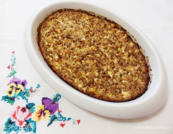 Классический гречневый крупеник готов.