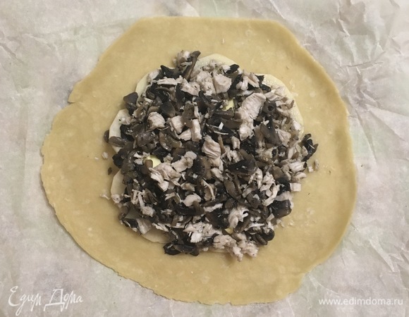 Далее грибная начинка.