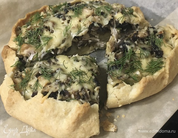 Подаем в теплом виде, для перекуса или ужина с овощным салатом.