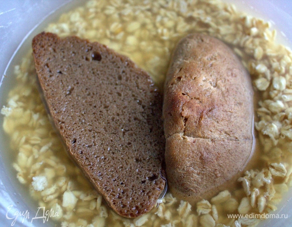 Я оставила в прохладном месте на сутки, чтобы оставить приятный, не резкий вкус.