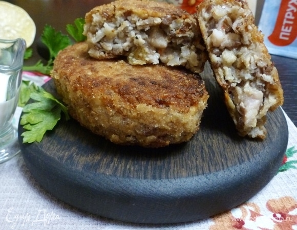 Подавать со сметаной или кетчупом. Приятного аппетита!