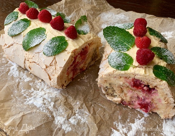 В целом приготовление не занимает много времени, главное хорошо взбить белки — это залог успеха!