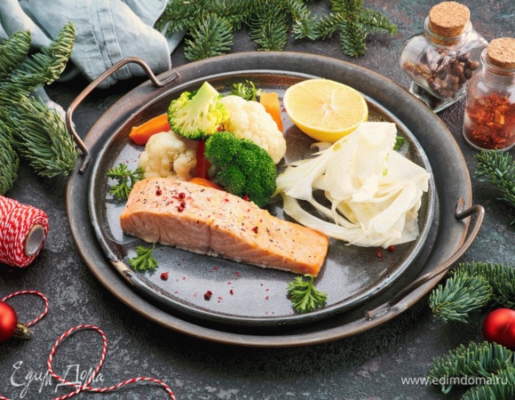 Подавать можно, украсив ломтиком лимона. Блюдо хорошо дополнит порция приготовленных на пару овощей.