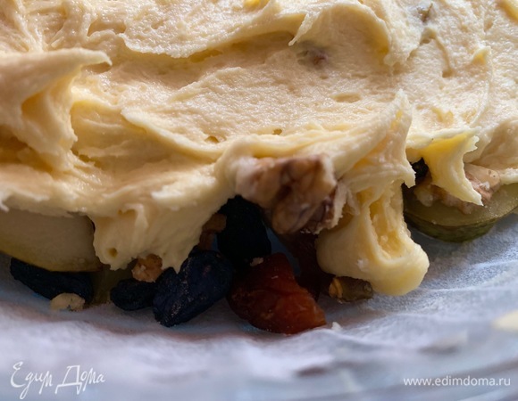 Заполнено не везде, к краю формы не касаюсь, чтобы была циркуляция воздуха.