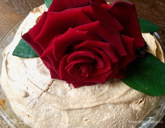 Кладу розу, как же без нее!