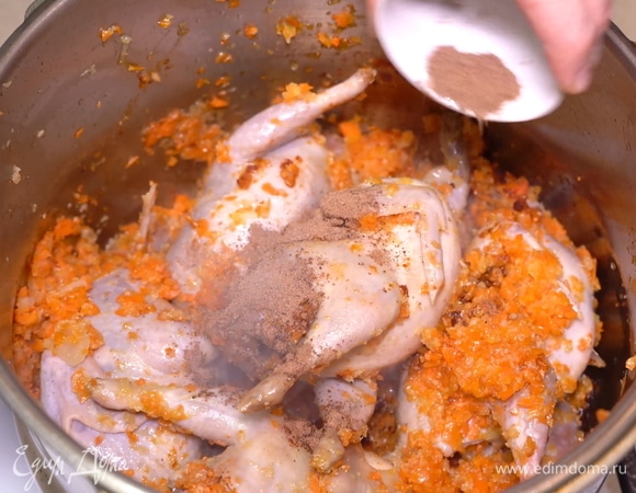 Легкую пикантность придаст этому блюду мускатный орех (1 чайная ложечка).