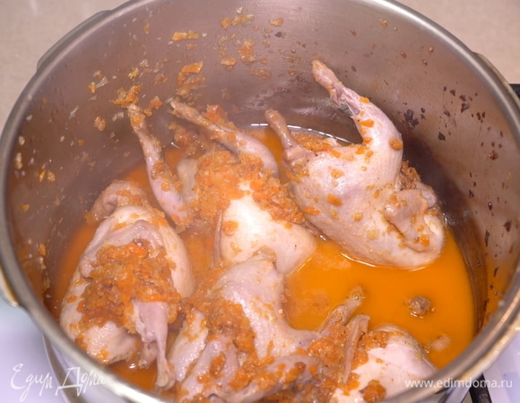 Блюдо очень простое, но невероятно красивое, сочное и ароматное.