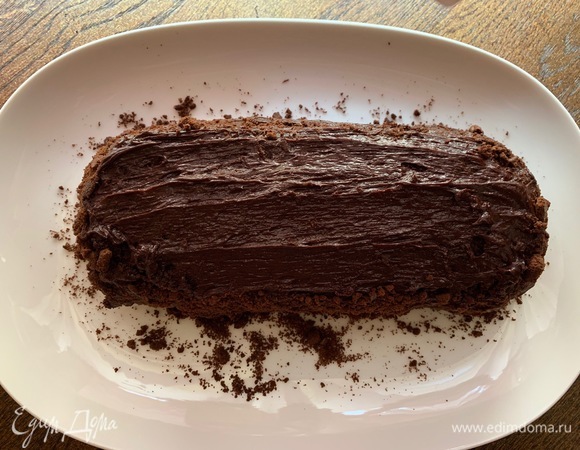 Хорошо смазать шоколадом.