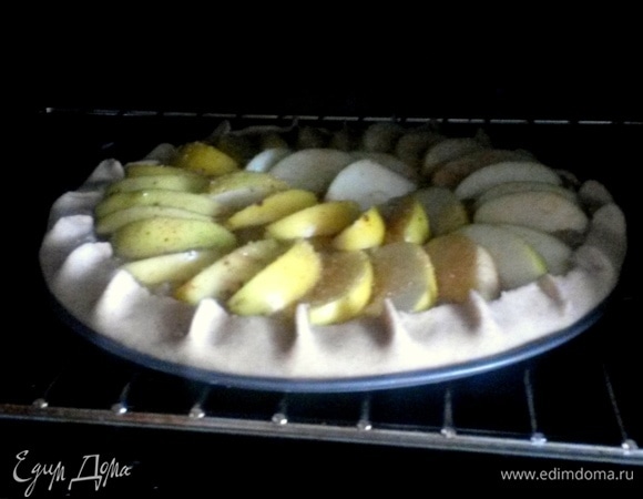 Ставим в эл. духовку, разогретую до 200°C, выпекаем с обдувом.