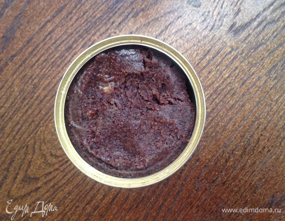 Маковая масса у меня готовая, с ромом и цукатами.