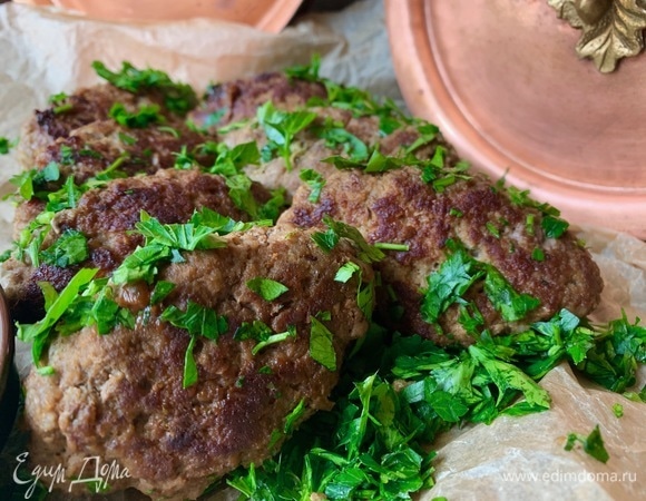 По желанию можно потушить еще под крышкой пару минут, добавив сливочное масло и веточку тимьяна.
