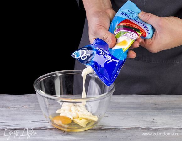 Майонез ТМ «Московский провансаль» Классический смешайте с яйцом, сливочным маслом.