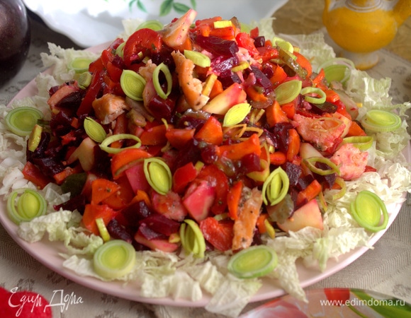 Украсить пореем или зеленым луком.