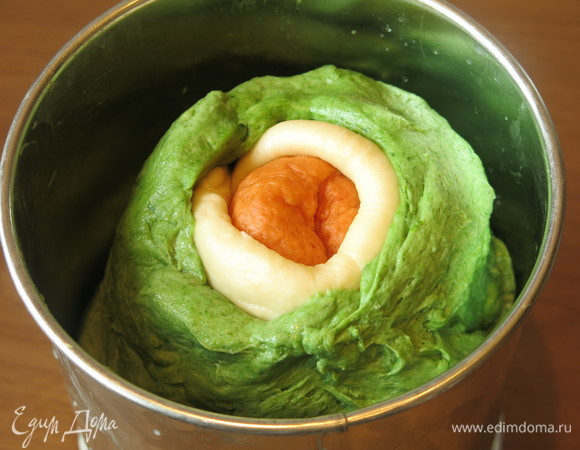 Вынимаем бутылку.