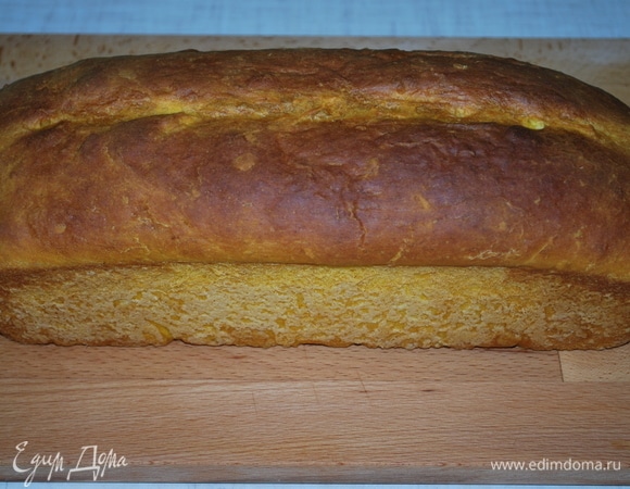 Готовый хлеб достаньте из формы и дайте ему остыть.