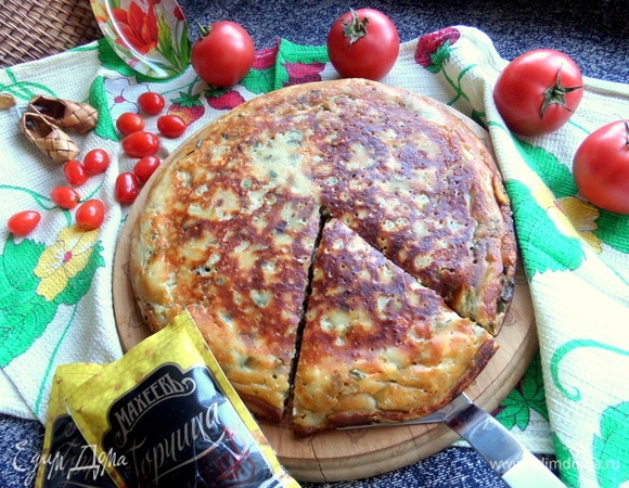 Возможно, лепешечки поменьше можно перевернуть лопаткой, но я придумала так.