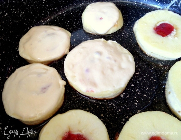 Прикрыть немного тестом.