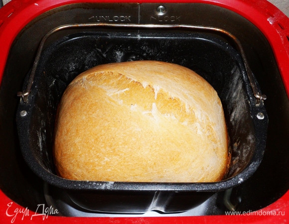 Томатный хлеб готов (общее время приготовления — 3 часа 15 минут).