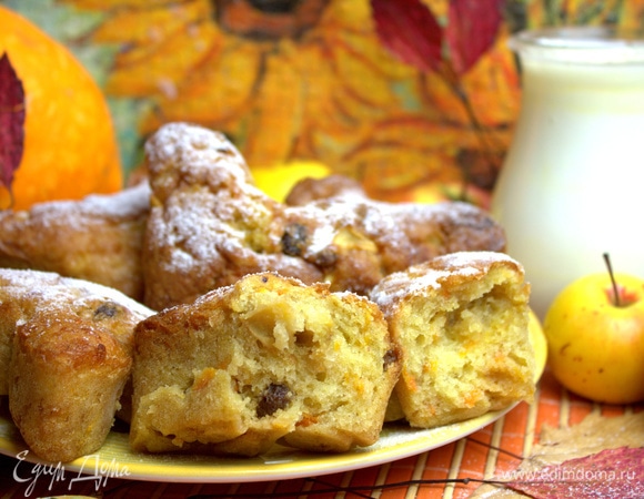 У кексов рыхлая, но не сухая структура.