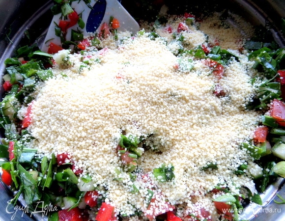 Кускус мелкий засыпать прямо в сухом виде.