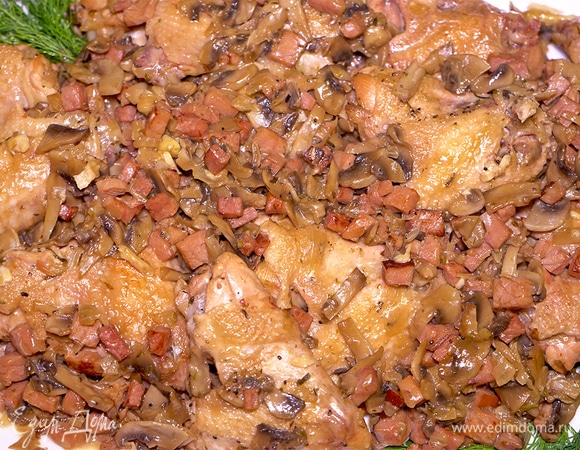 Очень просто, безумно вкусно и быстро! Результат очень аппетитный! Мы очень любим это блюдо, иногда вместо крылышек используем куриные голени или бедрышки. Всем приятного аппетита!