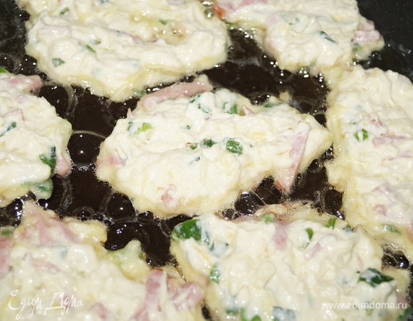 Масла должно быть достаточно для хорошей прожарки ленивчиков.