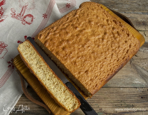 Выпекаем 20–25 минут в разогретой до 180°C духовке, остужаем на решетке.