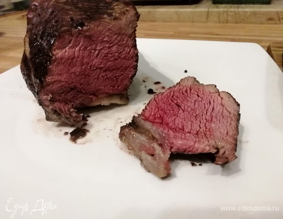 Разрезаем мясо только после отдыха (см. предисловие).