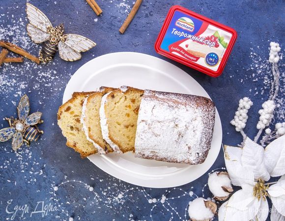 Перед подачей посыпьте кекс сахарной пудрой.