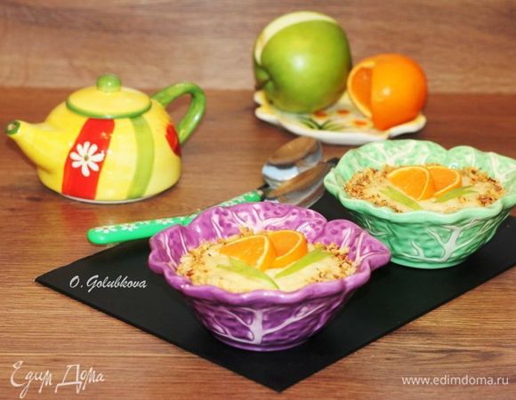 Подавать кашу теплой, посыпав обжаренными на сухой сковороде и измельченными орехами.