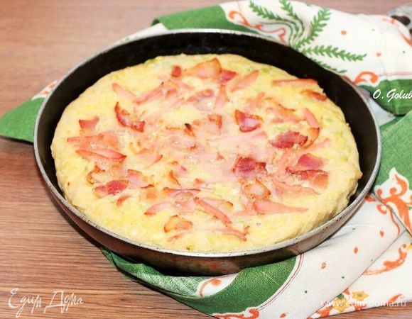 Через 20 минут, я проверяла готовность пирога (особенно середину) сухой лучиной.