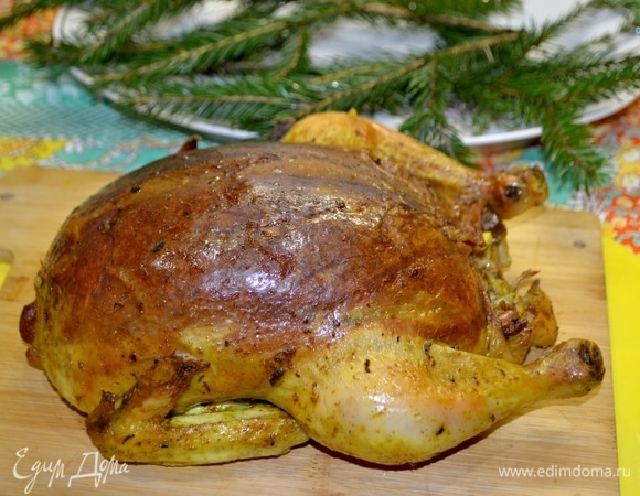 Будет лучше, если курицу при подаче разделить на две части.