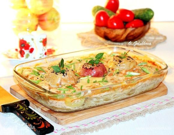 Приготовленное блюдо посыпаем порубленным зеленым луком и подаем. Приятного аппетита!