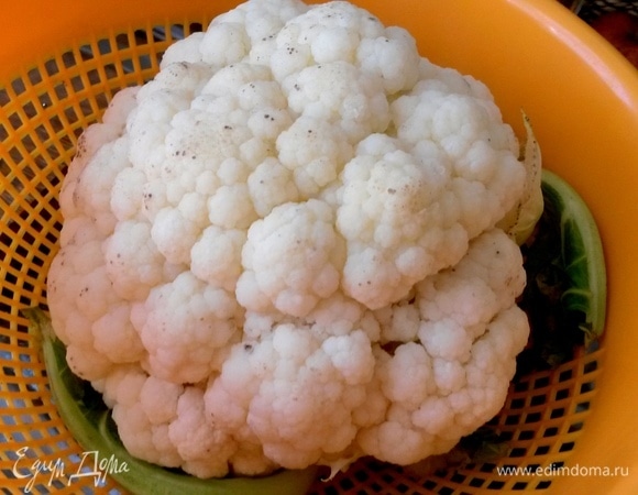 Отварить несколько минут, вынуть на сито.