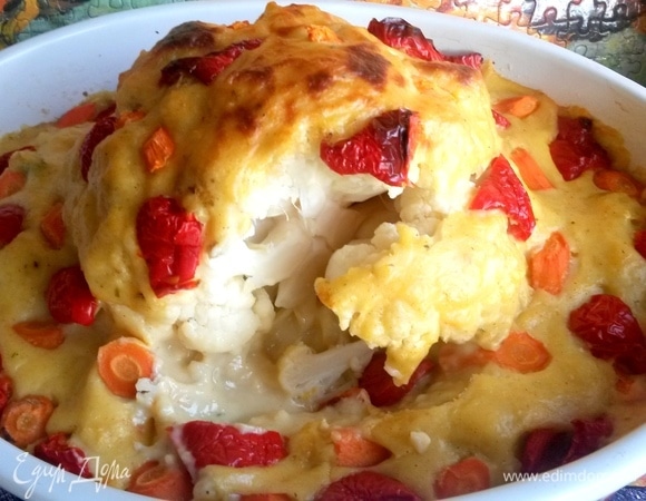 Блюдо ярко смотрится и обязательно понравится любителям овощей.