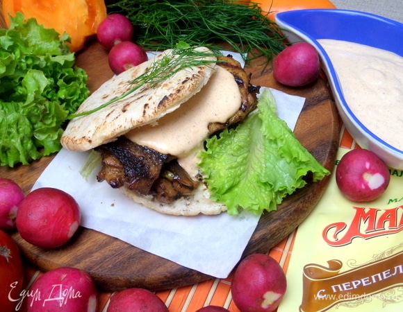 При подаче предложить свежие овощи.