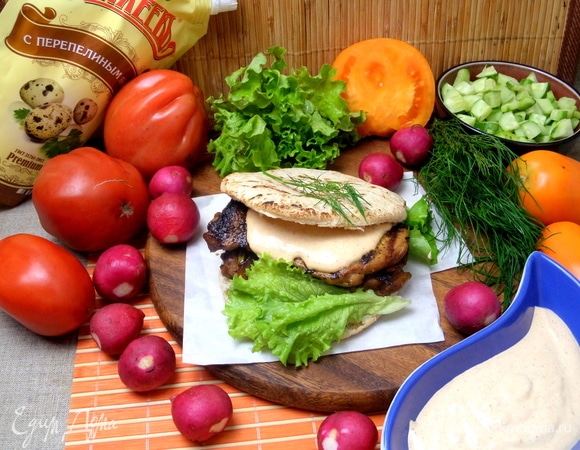 Данного соуса хватит не на одну порцию.