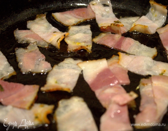 Поджарить быстро на сковороде.