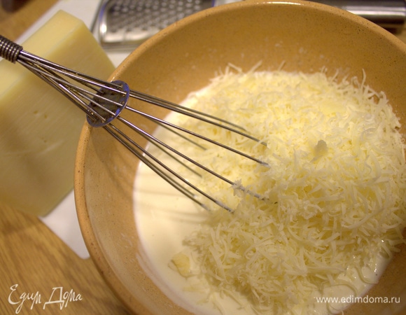 Всыпать тертый пармезан. У меня джюгас литовский.